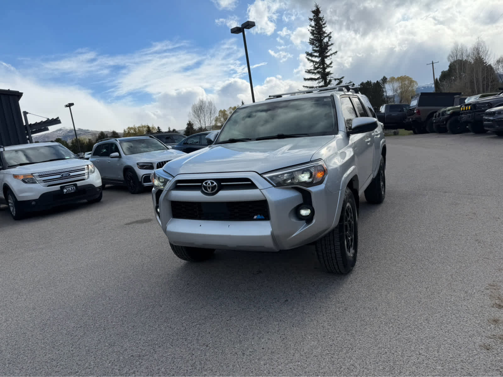 Used 2021 Toyota 4Runner SR5 image 3