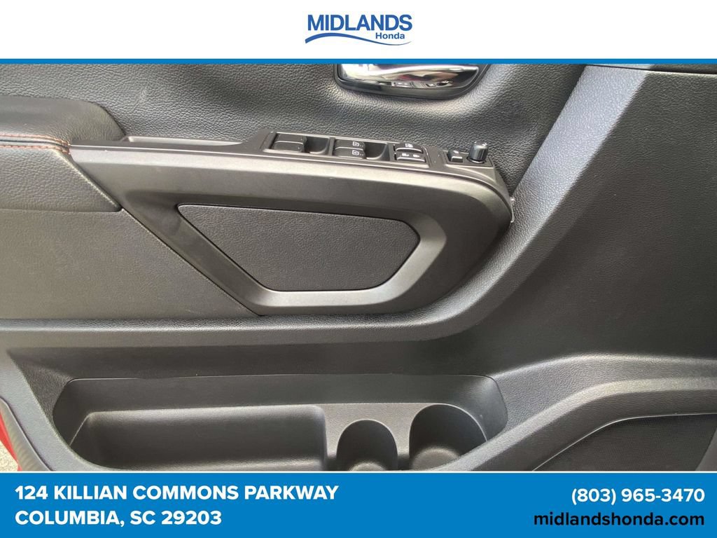 Used 2021 Nissan Titan PRO-4X w/ Pro-4x Convenience Package AWD/4WD image 16