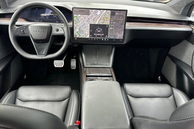 Used 2024 Tesla Model X image 14