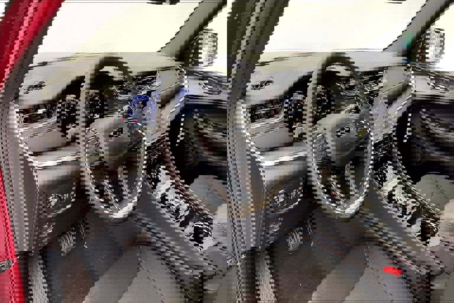 New 2025 Jeep Grand Cherokee Laredo X w/ Luxury Tech Group I image 4