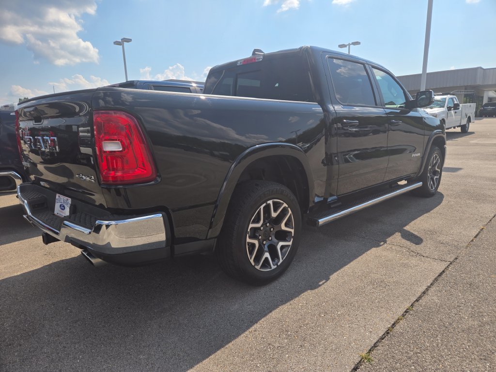 Used 2025 RAM 1500 Laramie AWD/4WD image 4