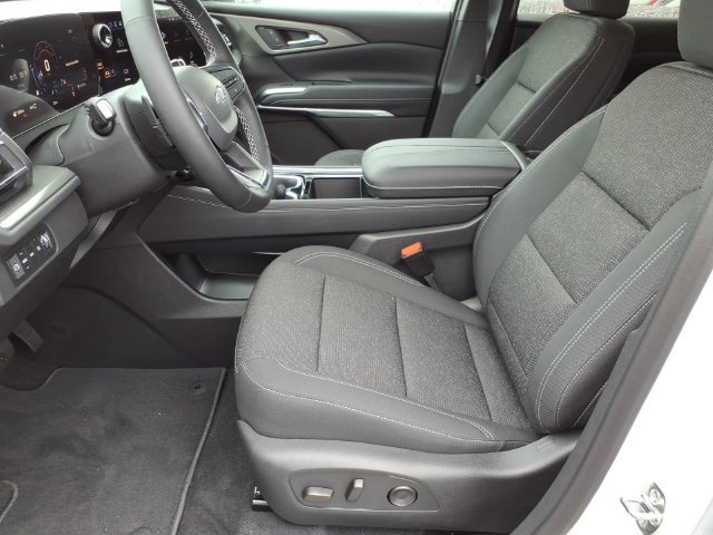 New 2027 Chevrolet Traverse LT w/ Midnight/Sport Edition AWD/4WD image 6