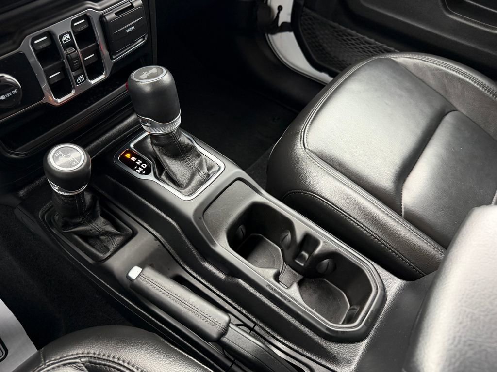 Used 2023 Jeep Wrangler Altitude image 26