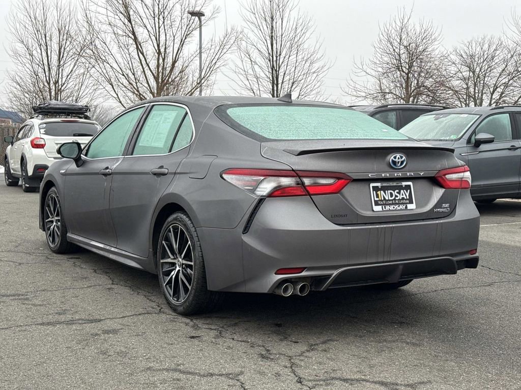 Used 2021 Toyota Camry SE FWD image 5