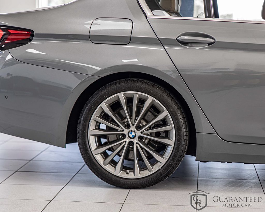 Used 2023 BMW 530i xDrive w/ Convenience Package AWD/4WD image 10