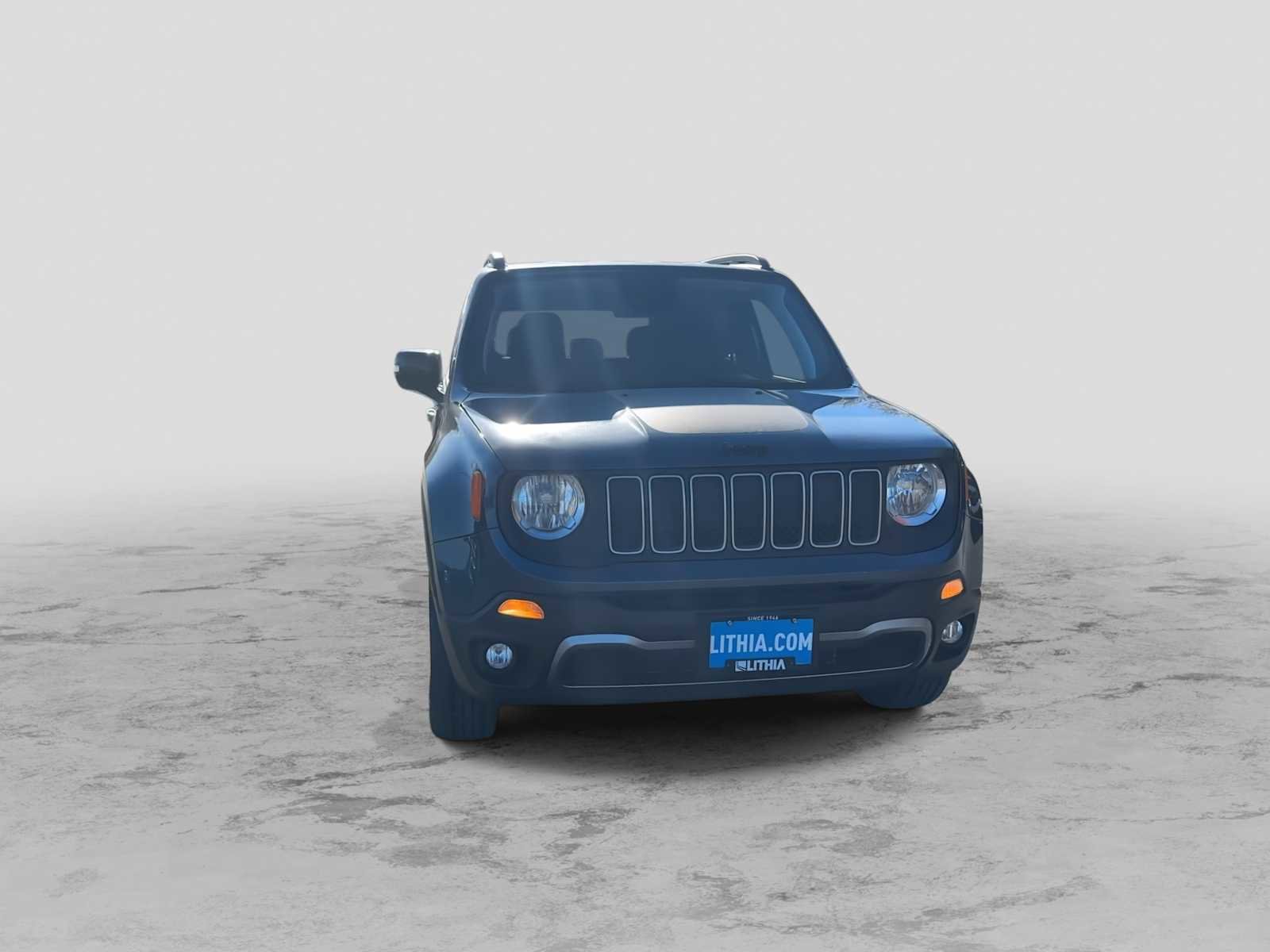 Used 2023 Jeep Renegade Latitude image 3