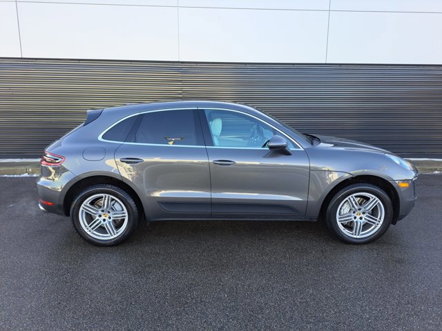 Certified 2016 Porsche Macan S image 8