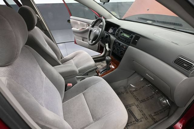 Used 2005 Toyota Corolla LE FWD image 40