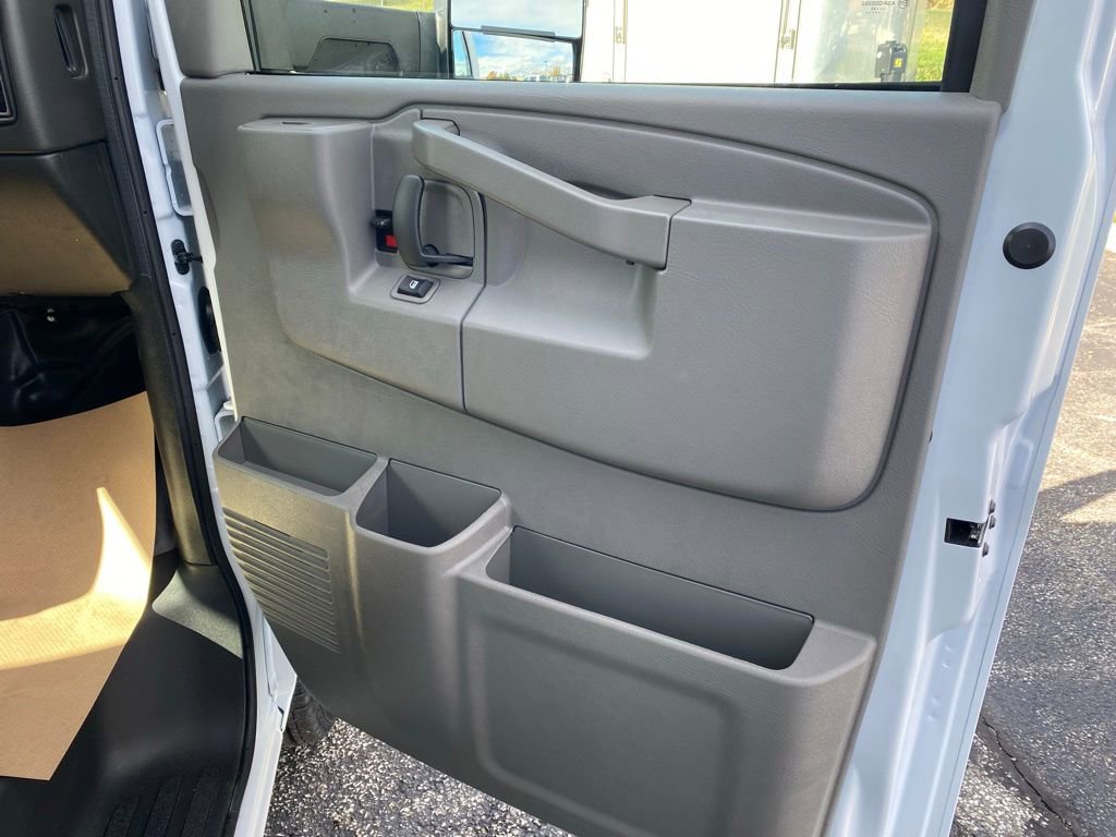 New 2025 Chevrolet Express 3500 w/ Power Convenience Package image 16