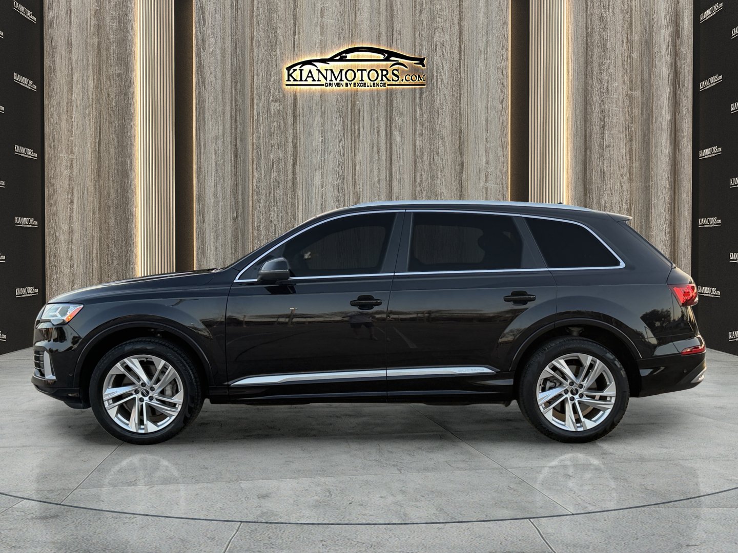 Used 2021 Audi Q7 2.0T Premium w/ Convenience Package AWD/4WD image 4