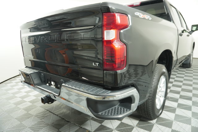 Used 2025 Chevrolet Silverado 1500 LT AWD/4WD image 14