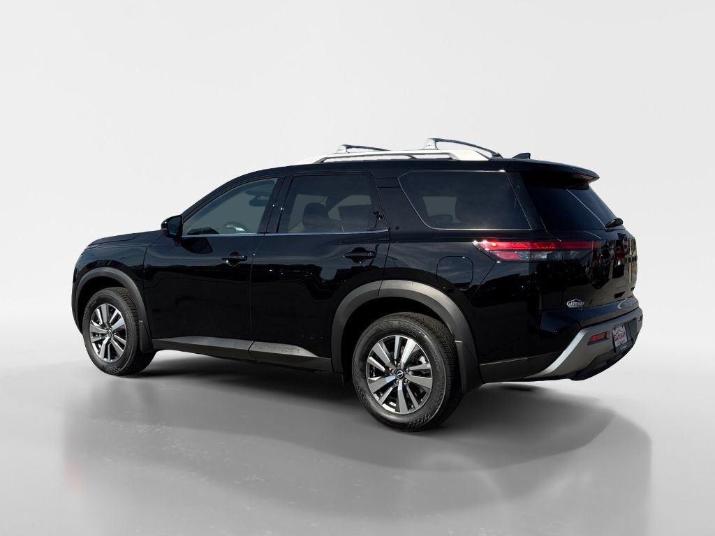New 2025 Nissan Pathfinder SL w/ Black Appearance Package image 6