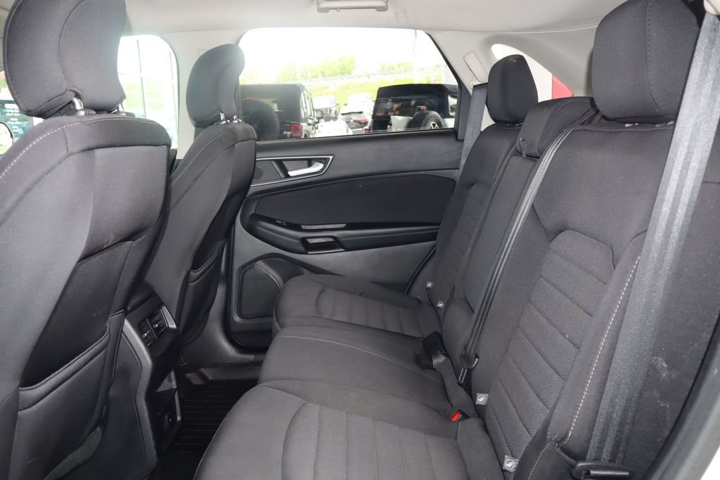 Used 2016 Ford Edge SE FWD image 30