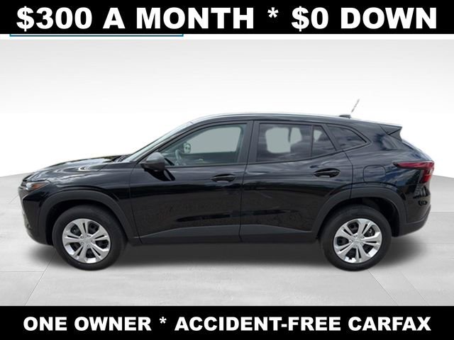 Used 2024 Chevrolet Trax LS FWD image 2