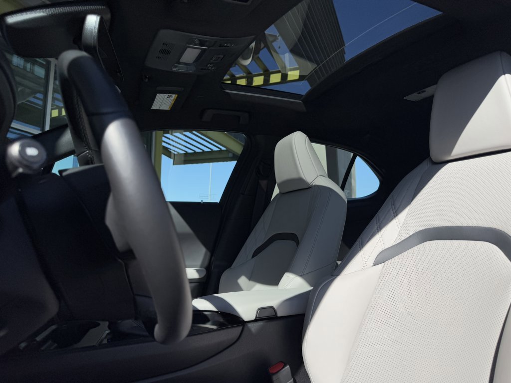 Used 2024 Lexus UX 250h F Sport image 28