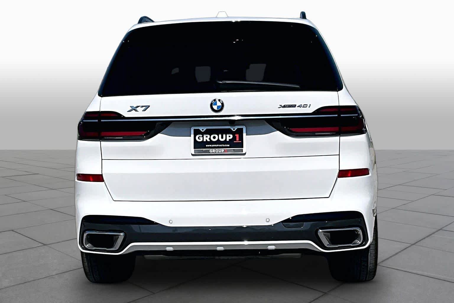 Used 2026 BMW X7 xDrive40i w/ Executive Package AWD/4WD image 4