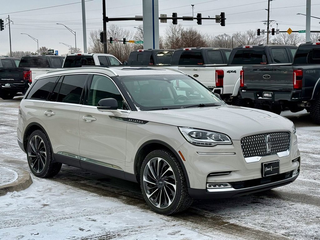 Used 2020 Lincoln Aviator Reserve w/ Equipment Group 202A image 6