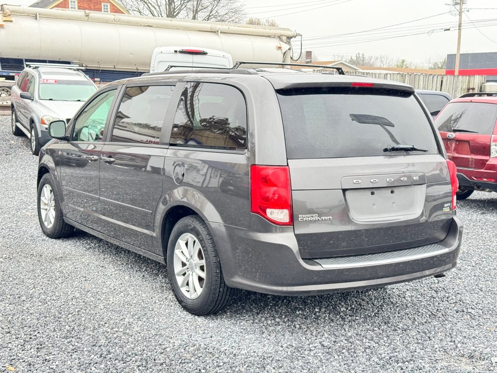 Used 2016 Dodge Grand Caravan SXT FWD image 6