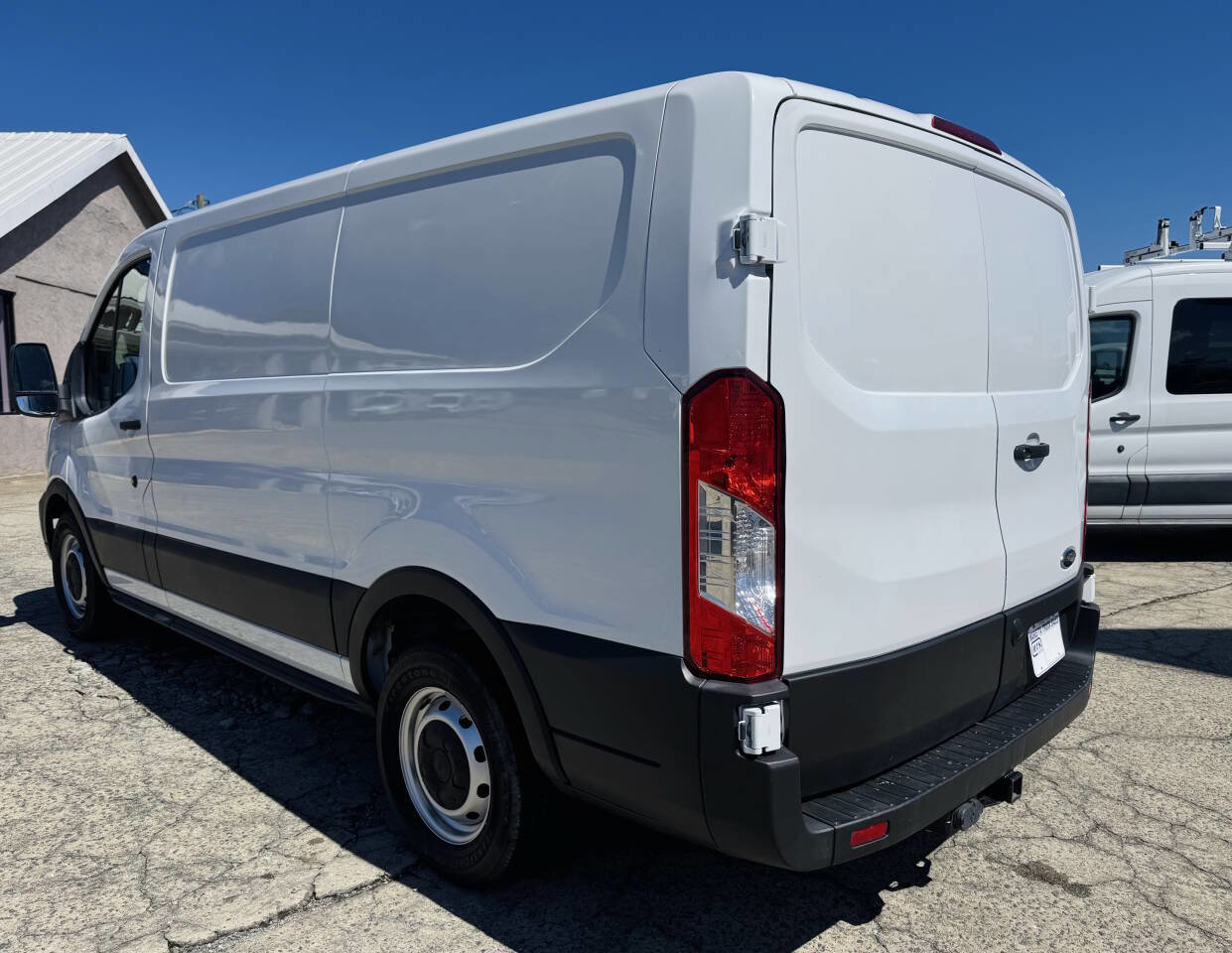 Used 2022 Ford Transit 150 350 3dr SWB Medium Roof Cargo image 6