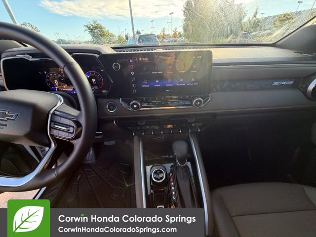 Used 2025 Chevrolet Colorado ZR2 w/ Technology Package AWD/4WD image 26