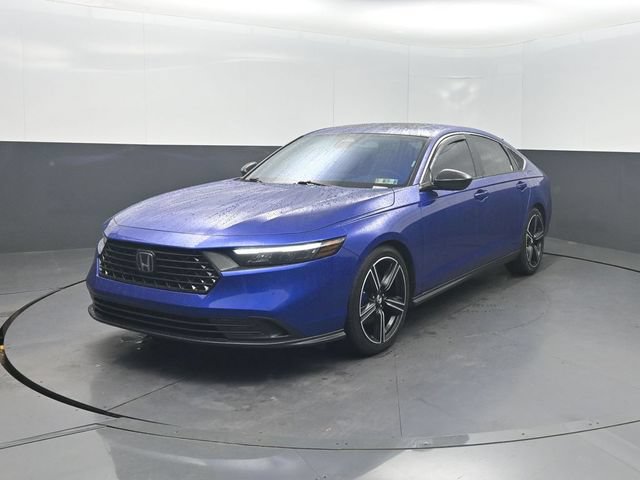 Used 2025 Honda Accord Sport image 2
