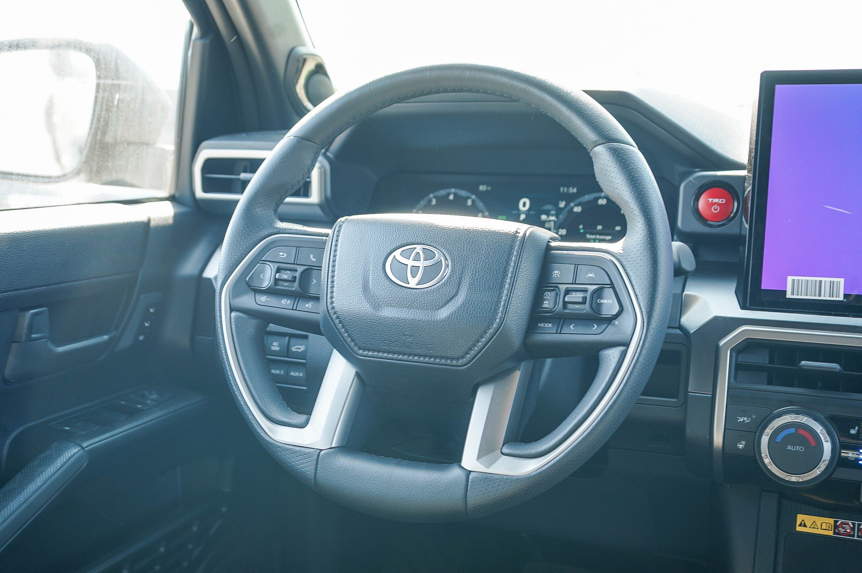 Used 2025 Toyota 4Runner TRD Off-Road Premium AWD/4WD image 16