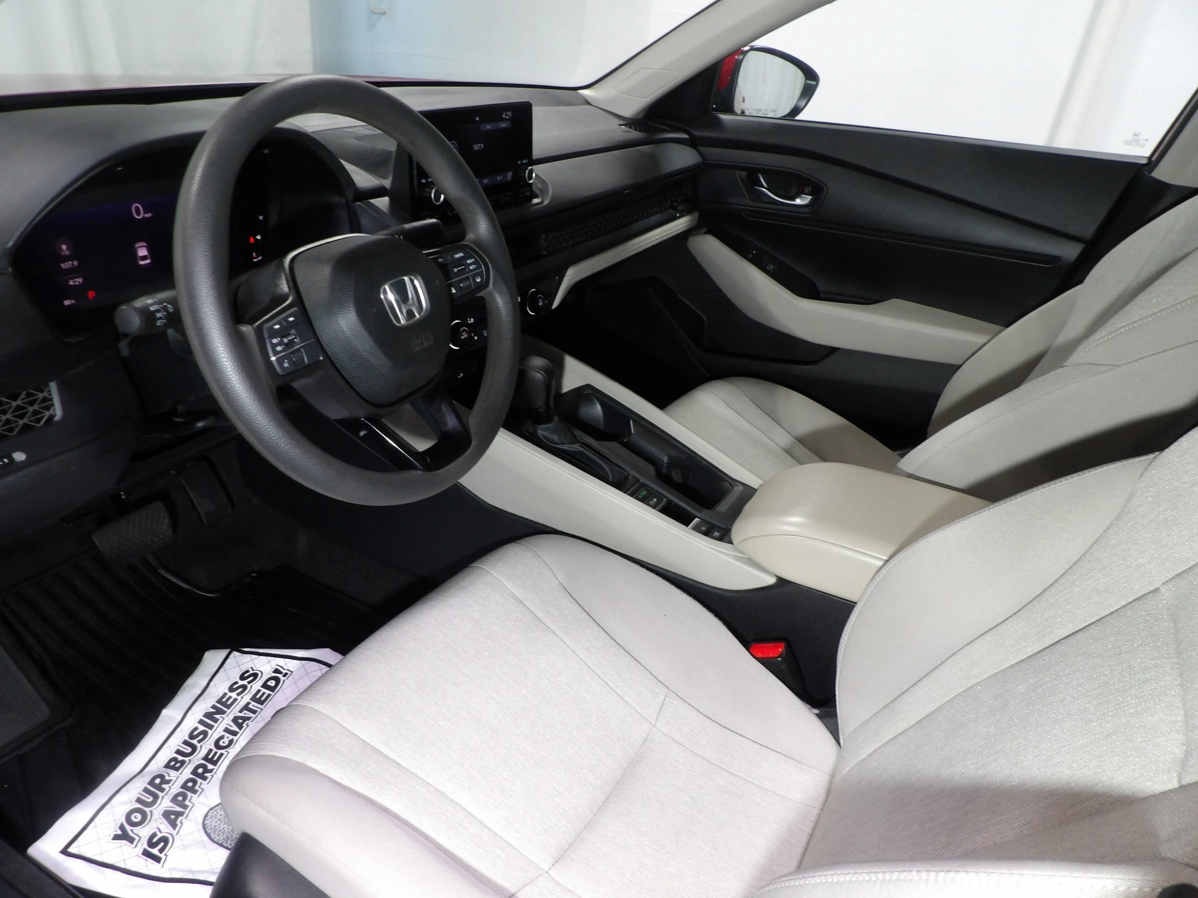 Used 2025 Honda Accord LX image 12