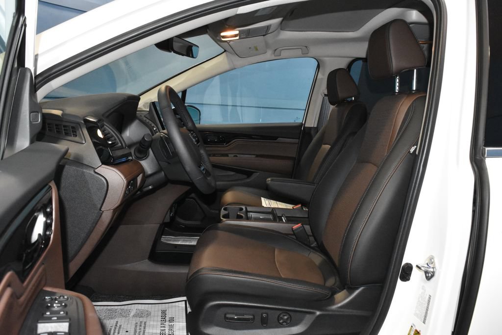 Used 2026 Honda Odyssey Elite image 7