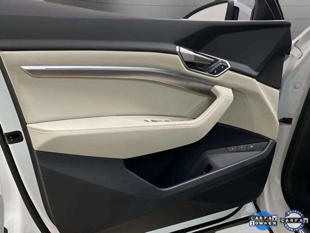 Used 2024 Audi Q8 e-tron Premium image 14