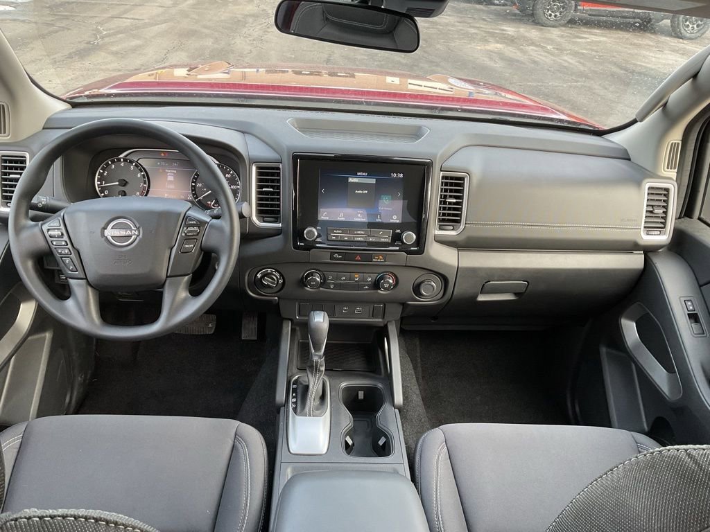 Used 2024 Nissan Frontier SV image 16