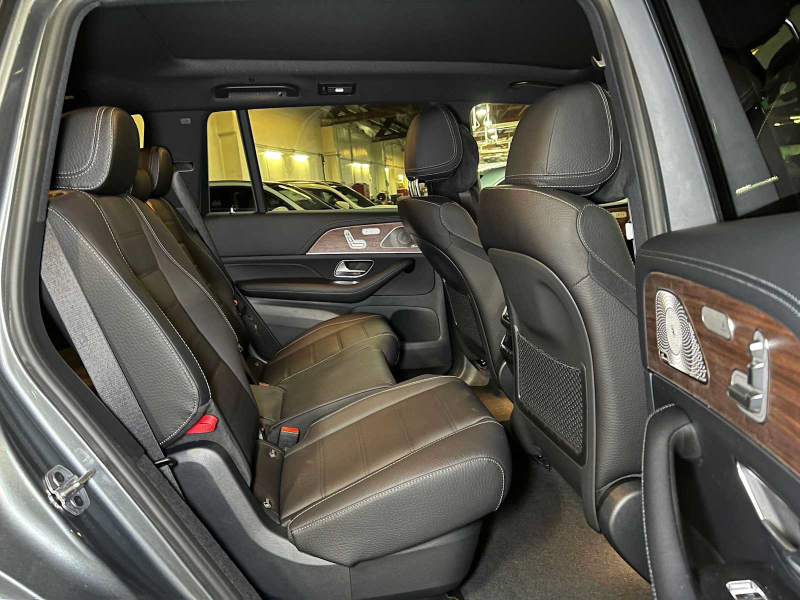 New 2026 Mercedes-Benz GLS 580 4MATIC image 13