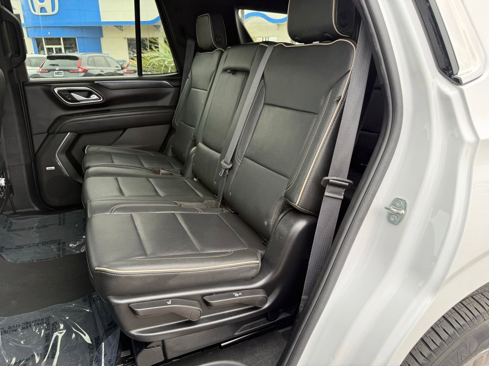 Used 2024 GMC Yukon SLT RWD image 38