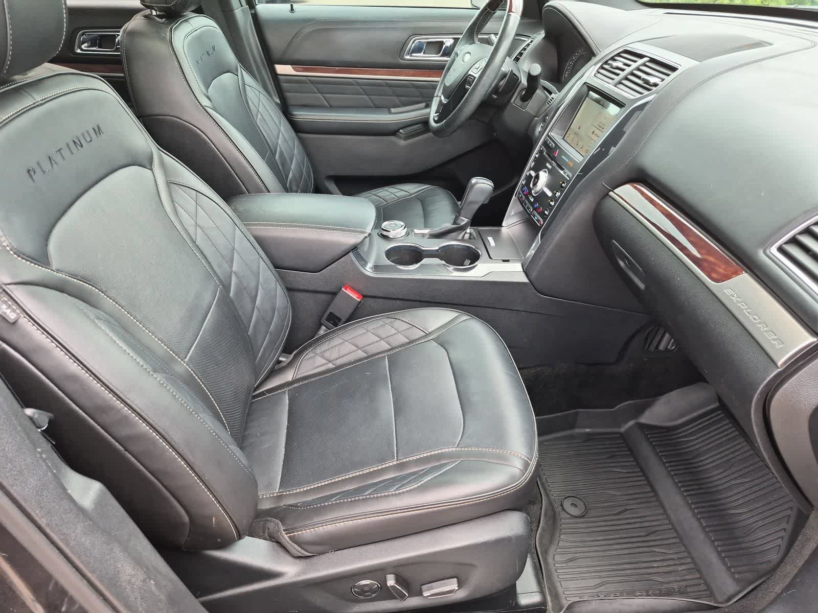 Used 2018 Ford Explorer Platinum AWD/4WD image 23