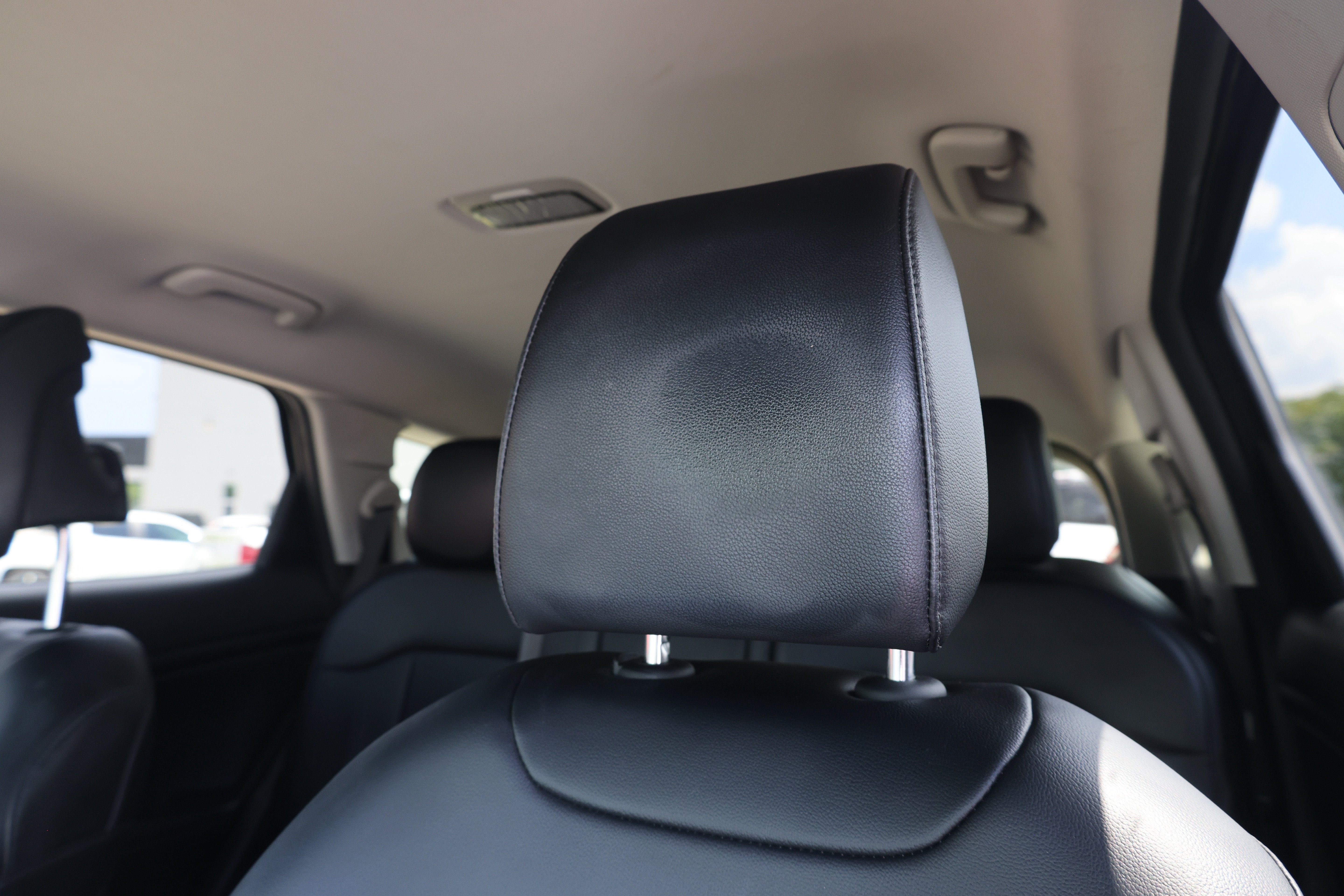 Used 2024 Kia Sportage EX FWD image 25