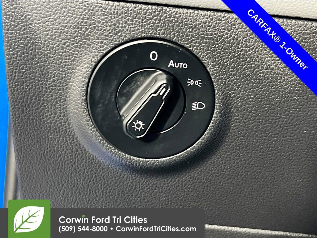 Used 2022 Volkswagen Taos SEL image 19