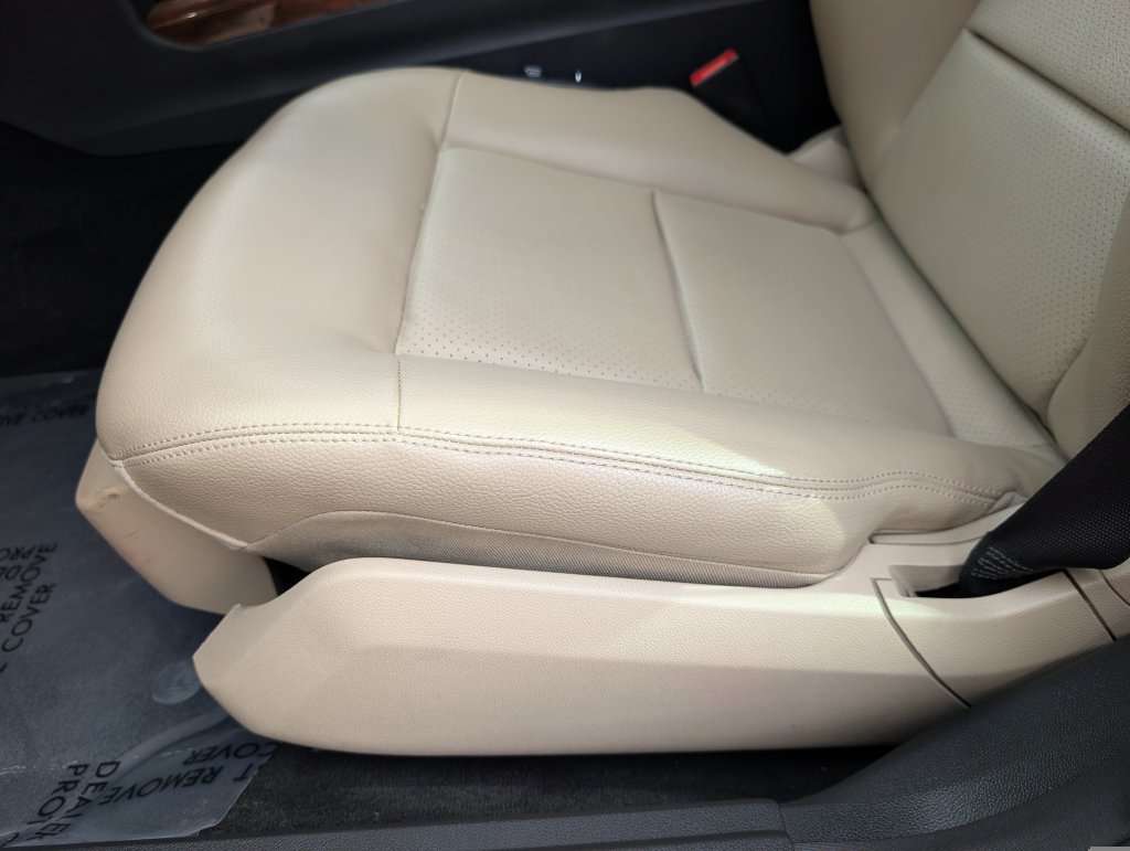 Used 2012 Mercedes-Benz E 350 4MATIC Sedan image 15