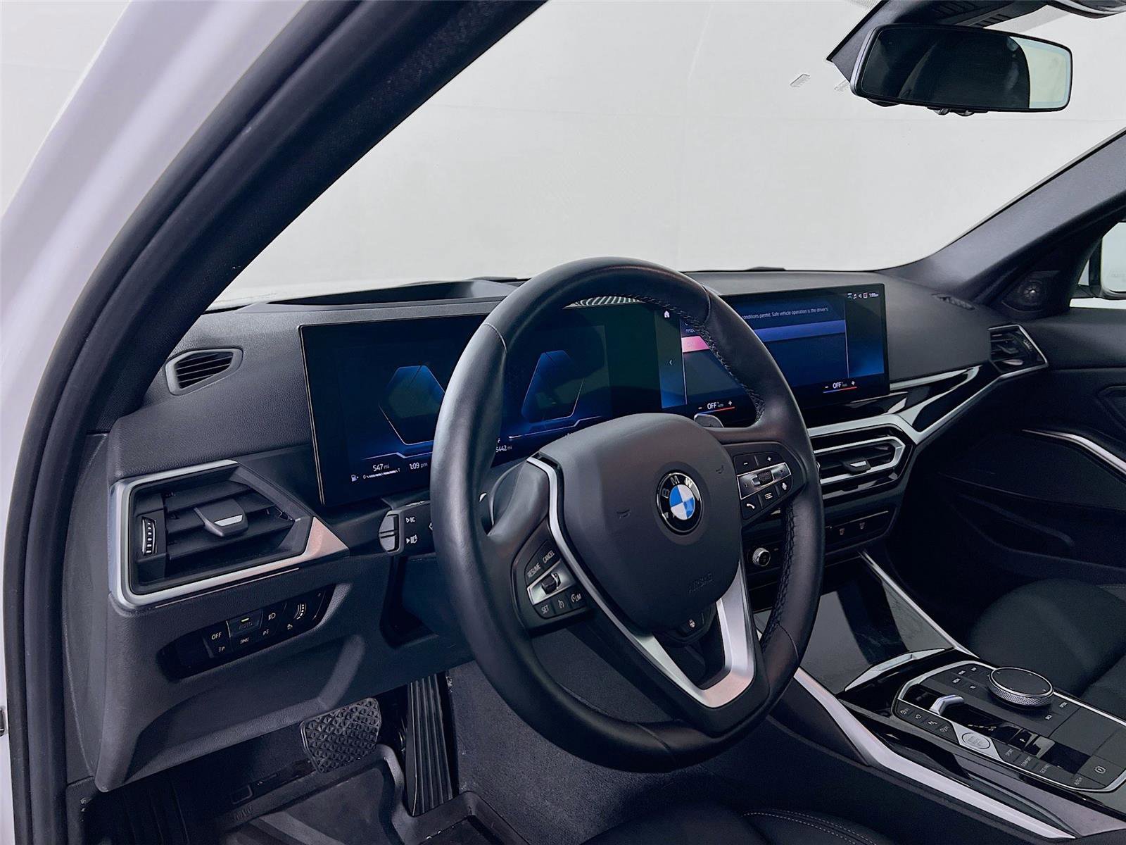 Used 2024 BMW 330i xDrive Sedan w/ Premium Package image 10