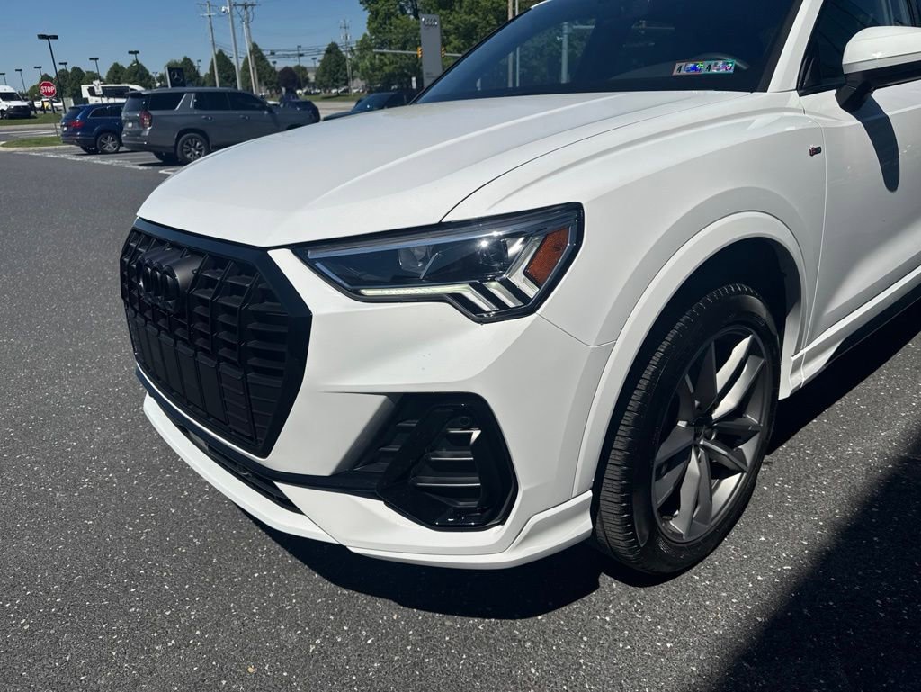 Certified 2025 Audi Q3 2.0T Premium w/ Convenience Package AWD/4WD image 33