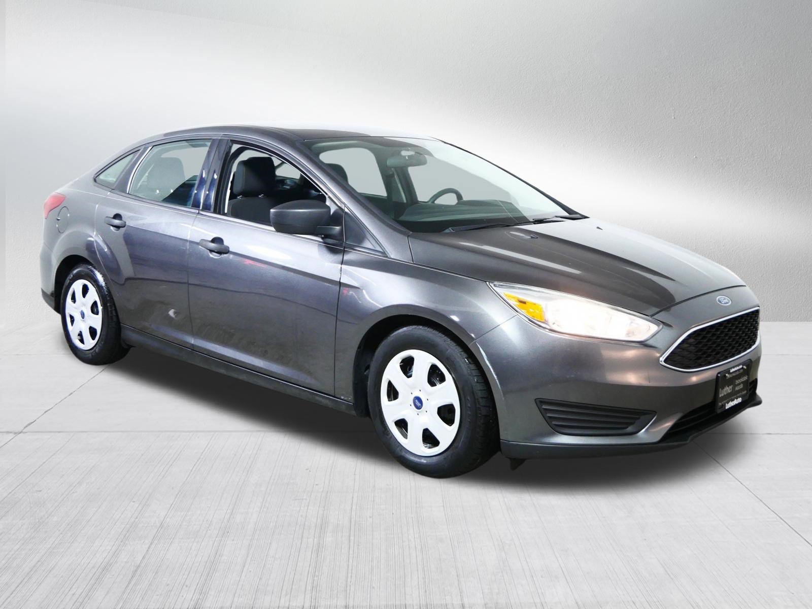 Used 2015 Ford Focus S FWD image 1