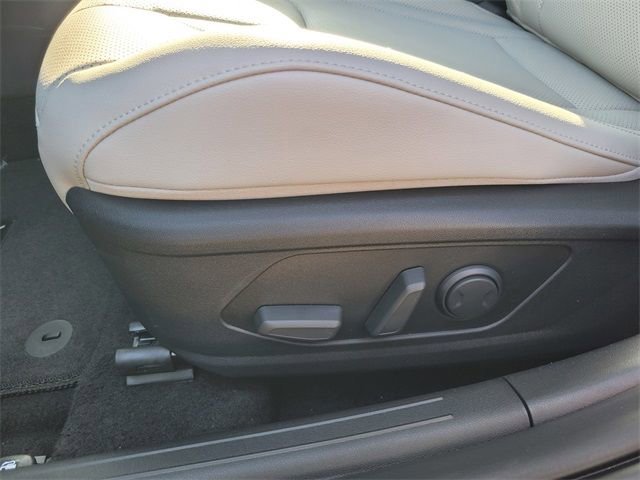 New 2026 Hyundai Elantra Limited image 16