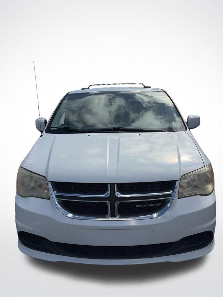 Used 2014 Dodge Grand Caravan SXT image 3