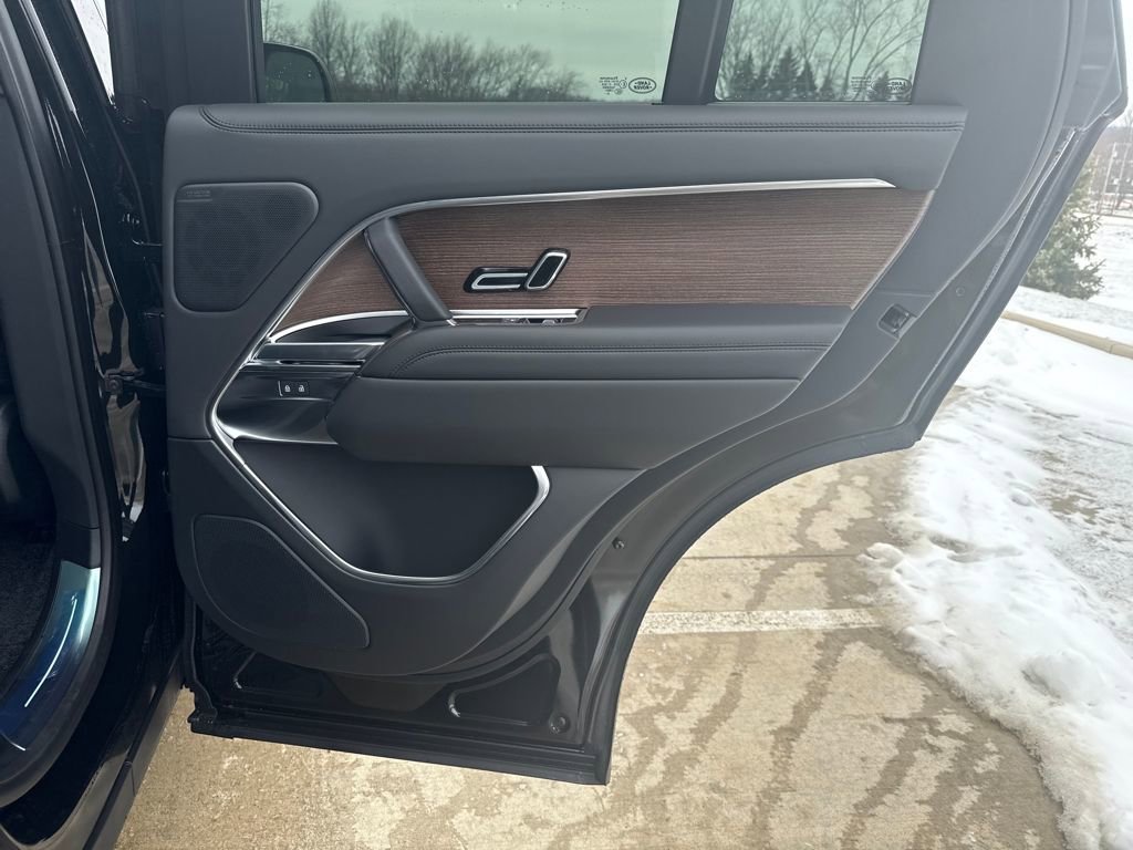 New 2026 Land Rover Range Rover SE AWD/4WD image 17