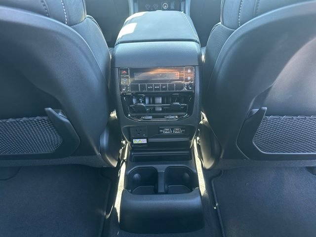 New 2025 Jeep Grand Cherokee L Overland AWD/4WD image 34