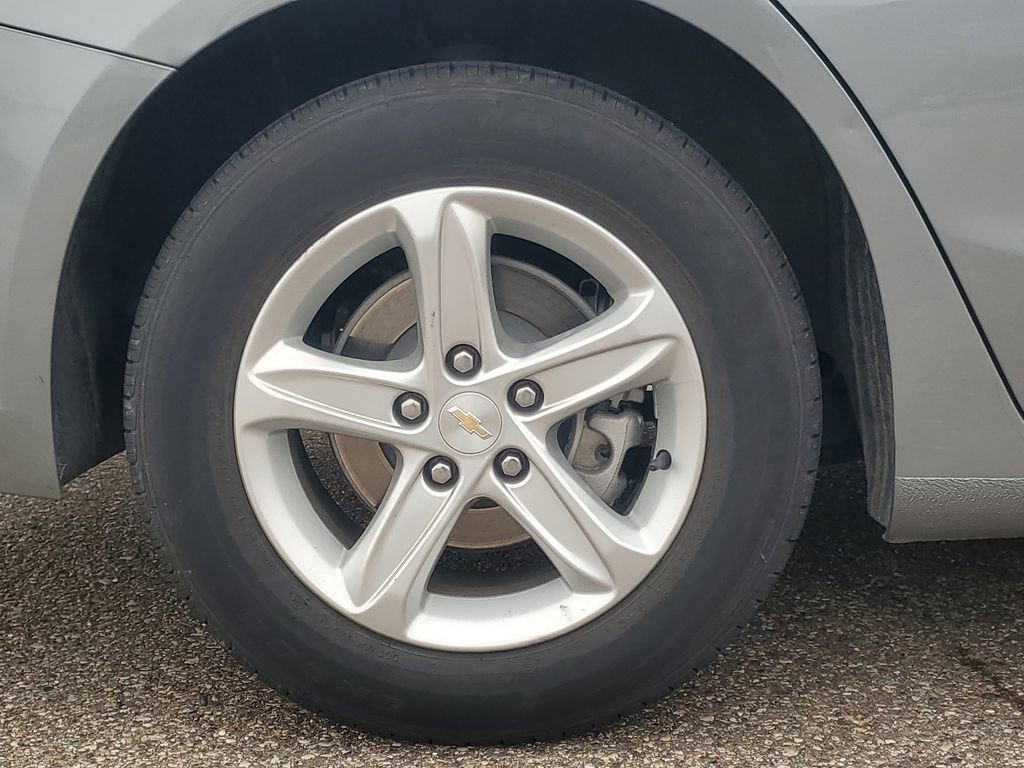 Used 2023 Chevrolet Malibu LT image 5