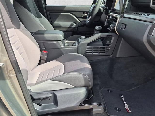 Used 2025 Toyota Tacoma TRD Sport RWD image 19