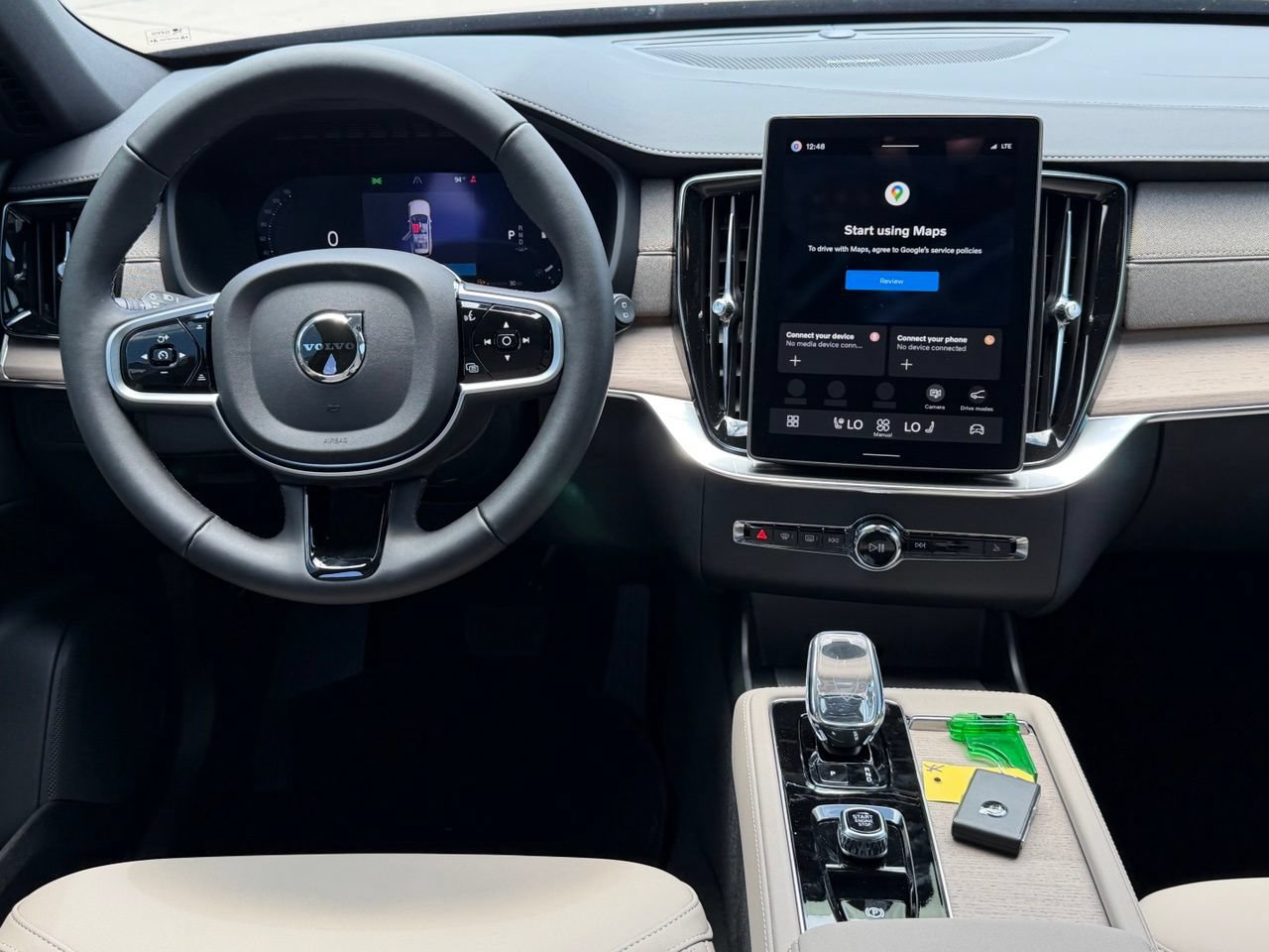New 2026 Volvo XC90 B5 Plus w/ Protection Package Premier AWD/4WD image 11