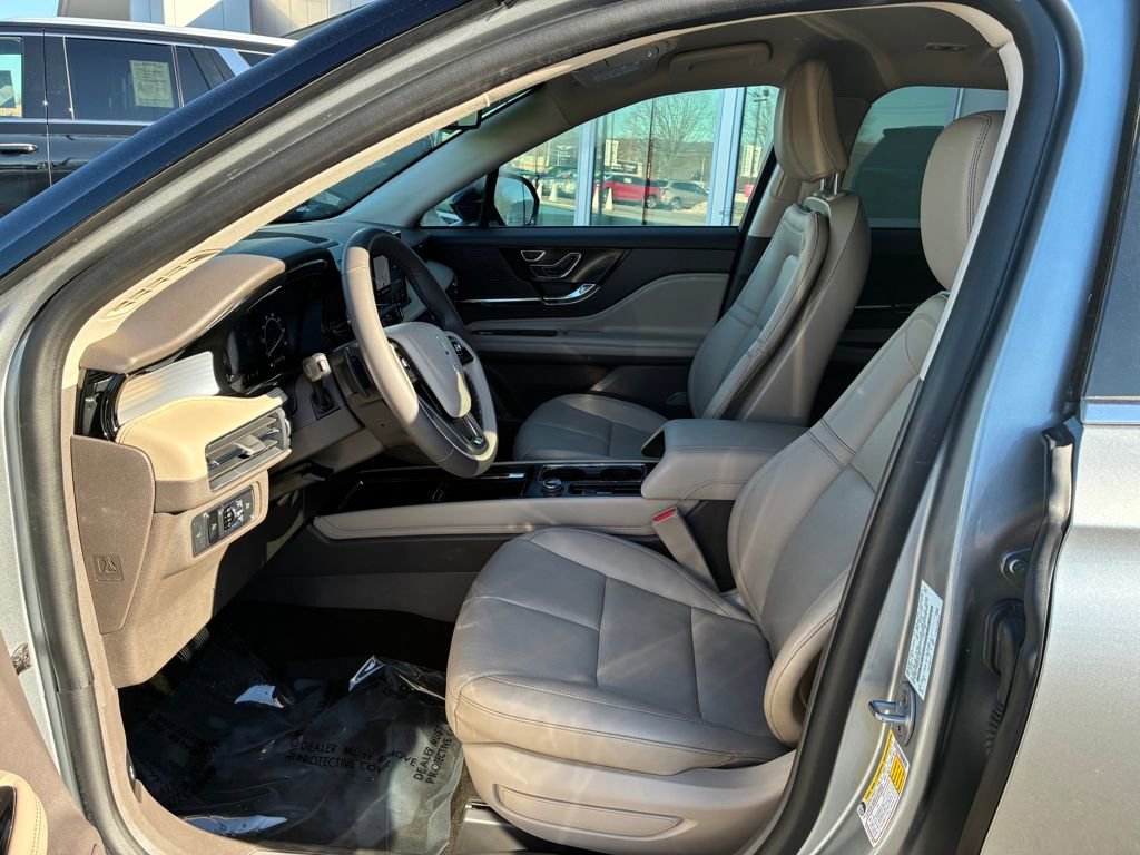 Certified 2022 Lincoln Corsair AWD w/ Equipment Group 101A image 10