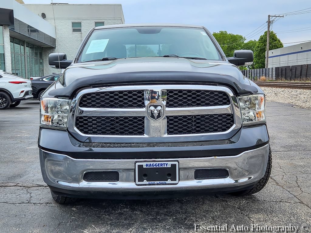 Used 2019 RAM 1500 Classic SLT w/ Luxury Group AWD/4WD image 4