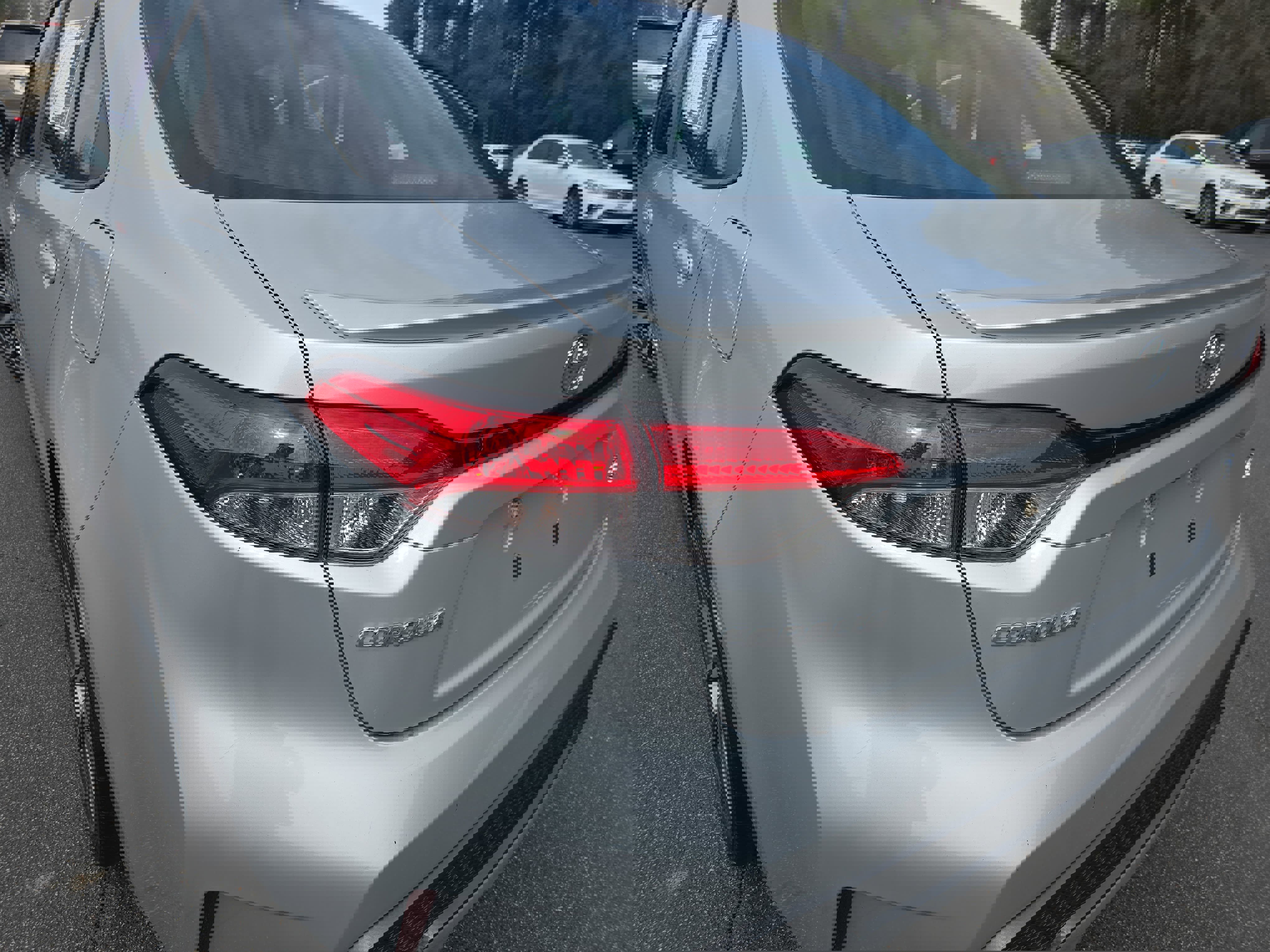 Used 2021 Toyota Corolla SE image 34