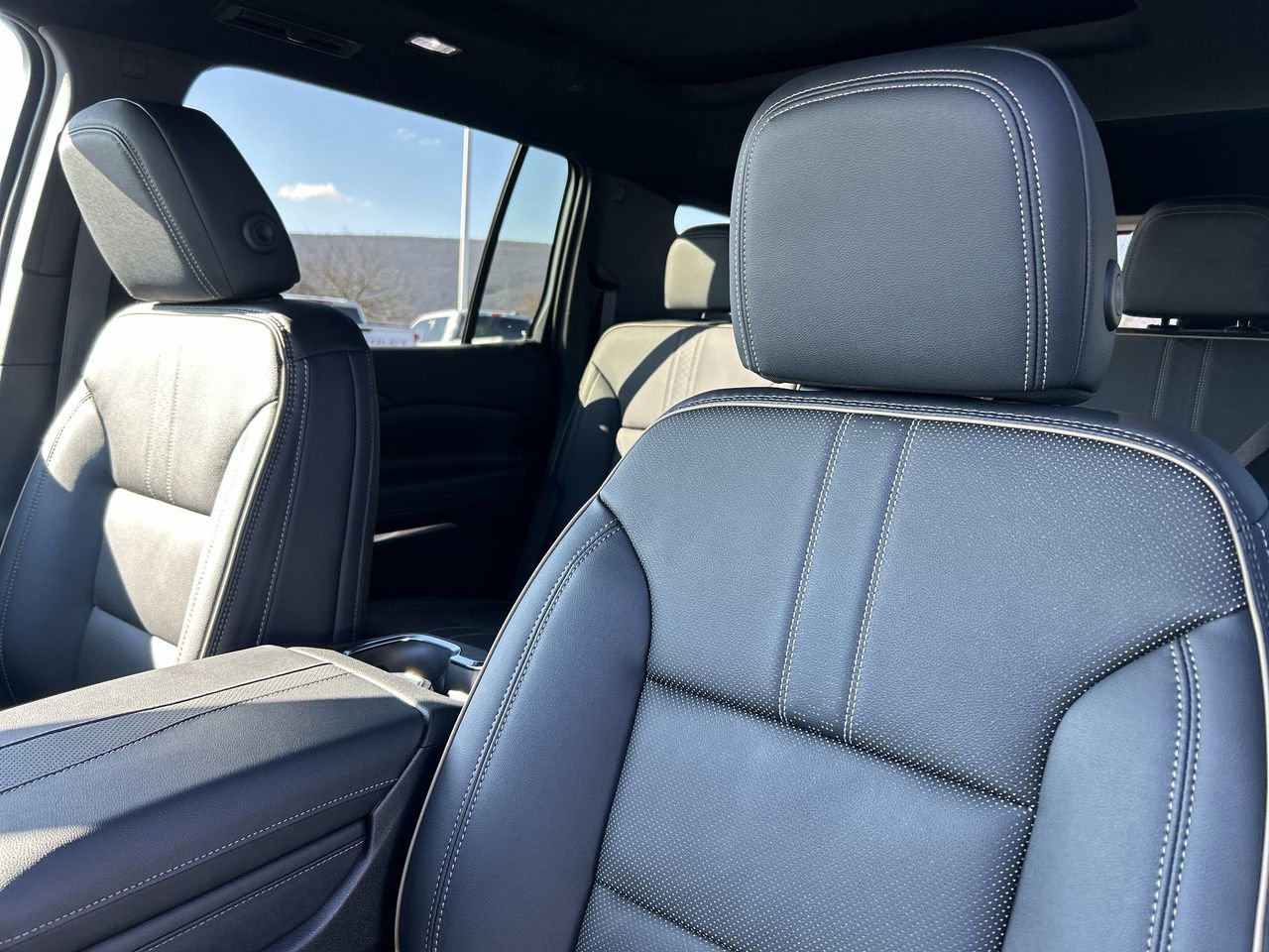 New 2026 Chevrolet Traverse High Country image 23